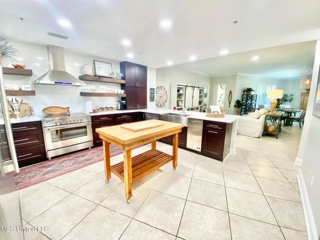 900 Village Lane, 442, Pass Christian, MS 39571