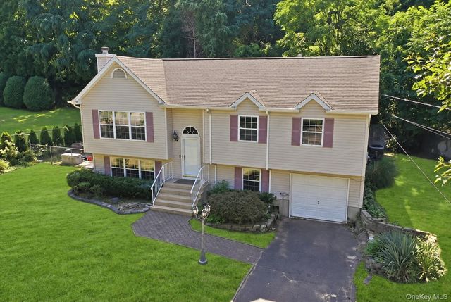 701 Park Avenue, Huntington, NY 11743