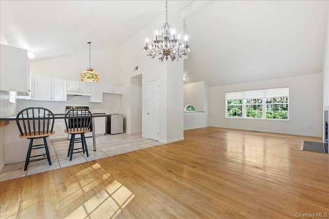 701 Park Avenue, Huntington, NY 11743