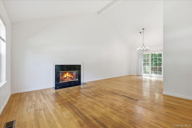 701 Park Avenue, Huntington, NY 11743