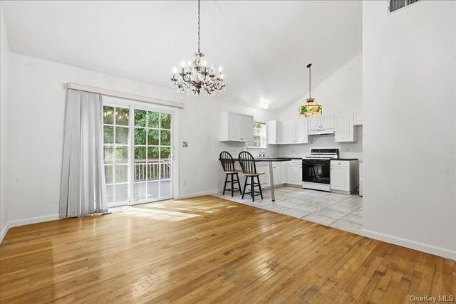 701 Park Avenue, Huntington, NY 11743