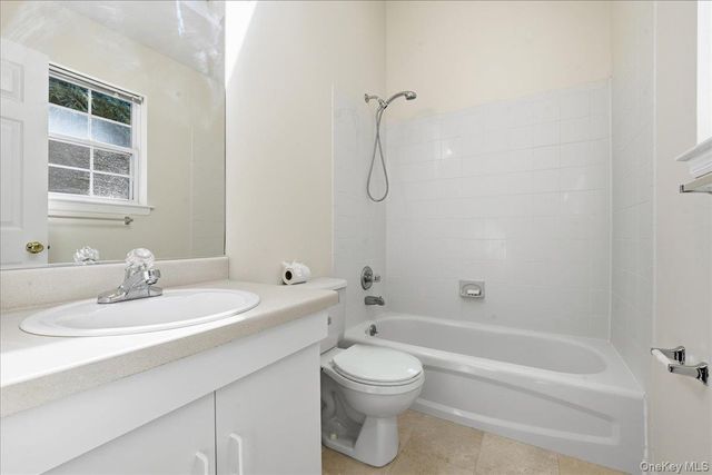 701 Park Avenue, Huntington, NY 11743