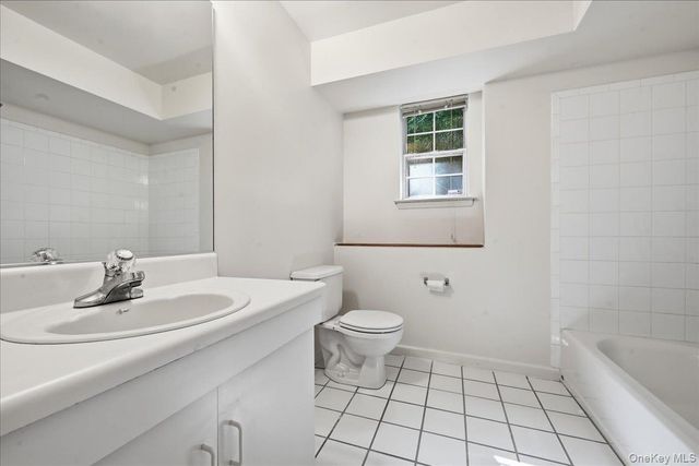 701 Park Avenue, Huntington, NY 11743
