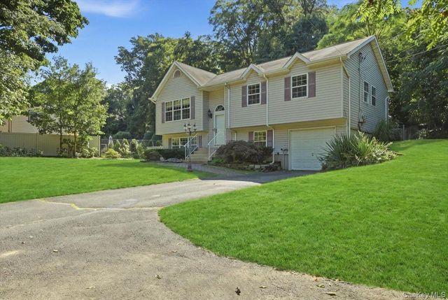 701 Park Avenue, Huntington, NY 11743