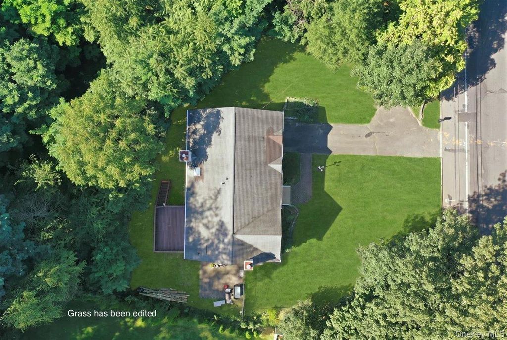 701 Park Avenue, Huntington, NY 11743 — photo 4