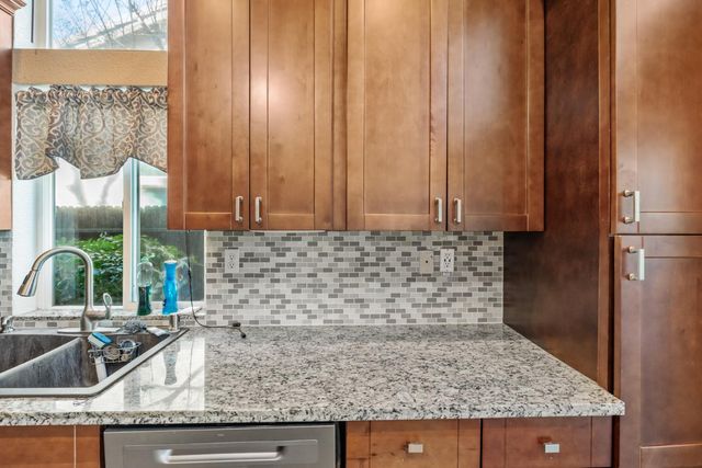 8921 Altameda Pl, Elk Grove, CA 95758