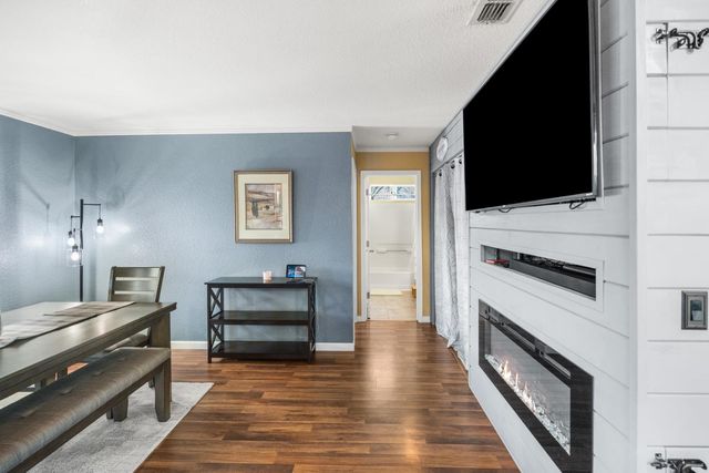 8921 Altameda Pl, Elk Grove, CA 95758