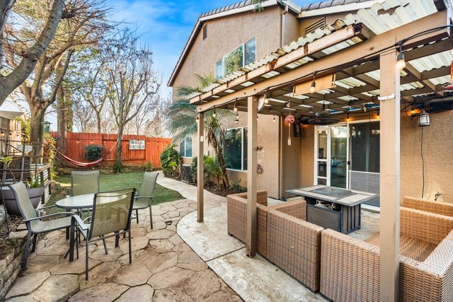 8921 Altameda Pl, Elk Grove, CA 95758