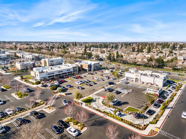 8921 Altameda Pl, Elk Grove, CA 95758