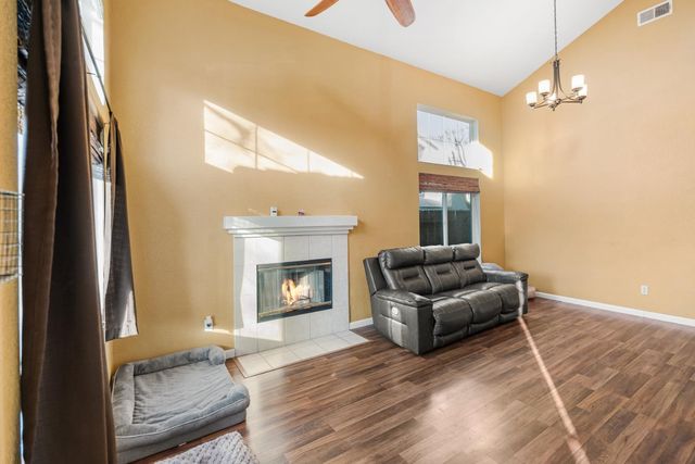 8921 Altameda Pl, Elk Grove, CA 95758