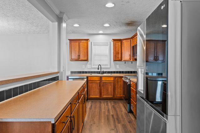 820 White Wood Flat, Lexington, KY 40511