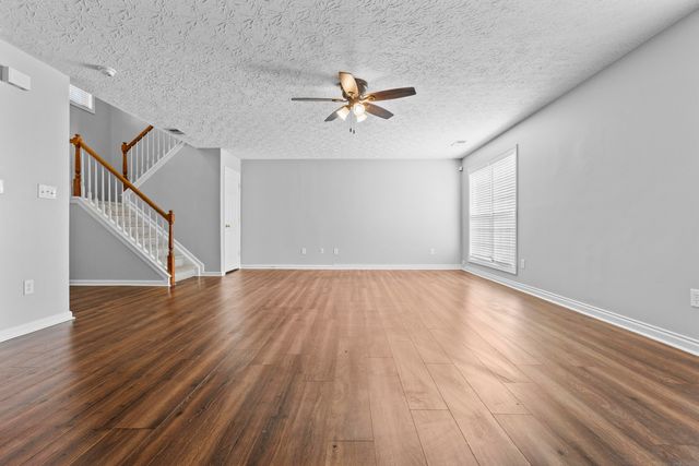 820 White Wood Flat, Lexington, KY 40511