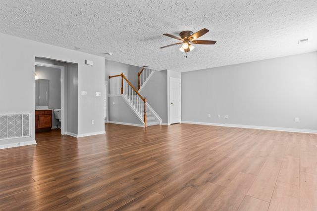 820 White Wood Flat, Lexington, KY 40511
