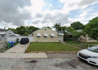 471 NW 32nd Ct B, Miami, FL 33125
