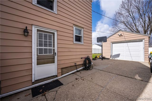 624 Moore Avenue, Tonawanda, NY 14223