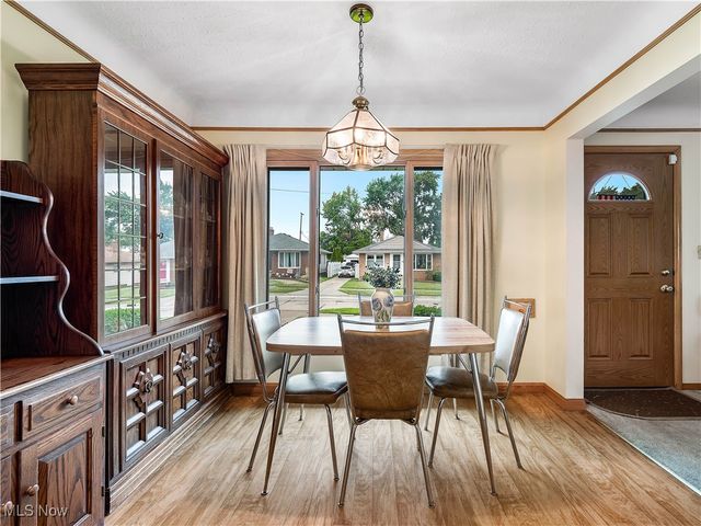 3323 North Avenue, Parma, OH 44134