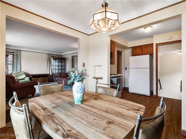 3323 North Avenue, Parma, OH 44134