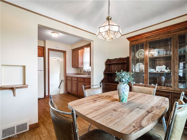 3323 North Avenue, Parma, OH 44134