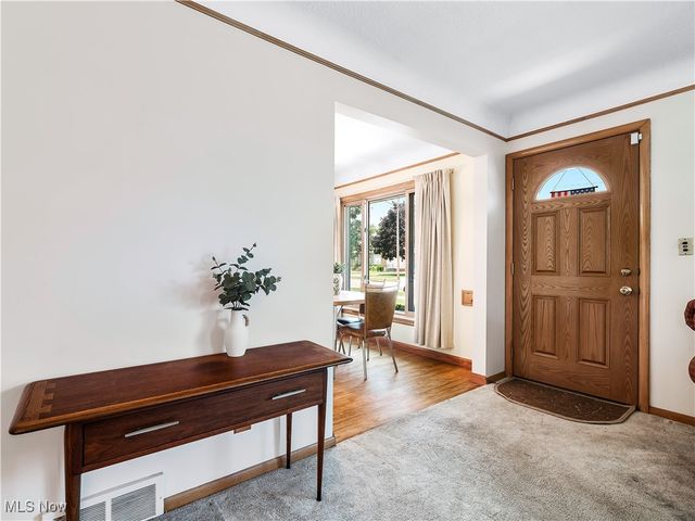 3323 North Avenue, Parma, OH 44134