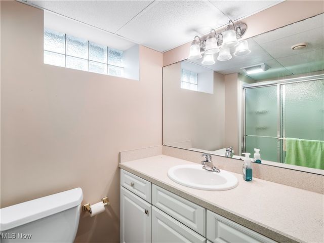 3323 North Avenue, Parma, OH 44134