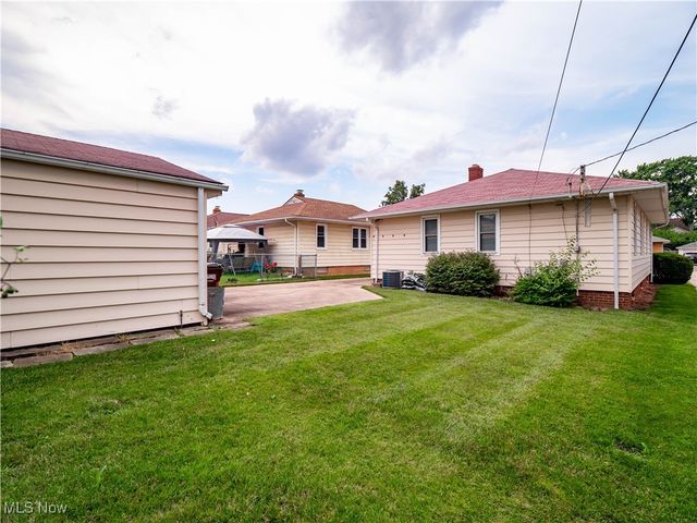 3323 North Avenue, Parma, OH 44134