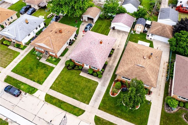 3323 North Avenue, Parma, OH 44134