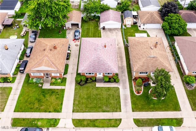 3323 North Avenue, Parma, OH 44134