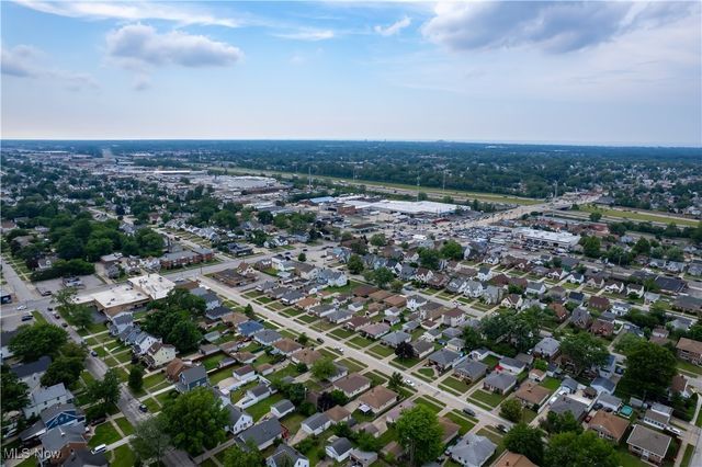 3323 North Avenue, Parma, OH 44134