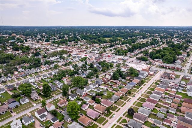 3323 North Avenue, Parma, OH 44134