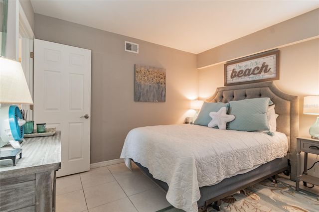 13650 GULF BOULEVARD 402, Madeira Beach, FL 33708
