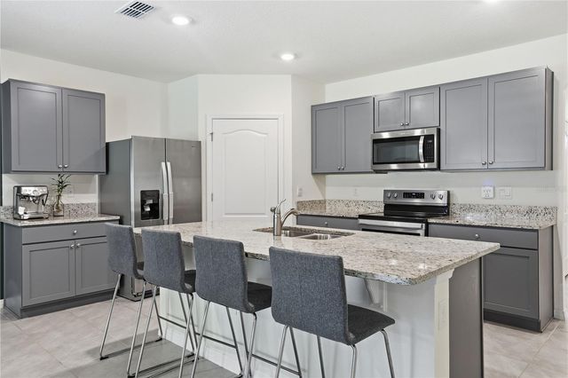 5636 HORSESHOE LOOP, Apopka, FL 32712