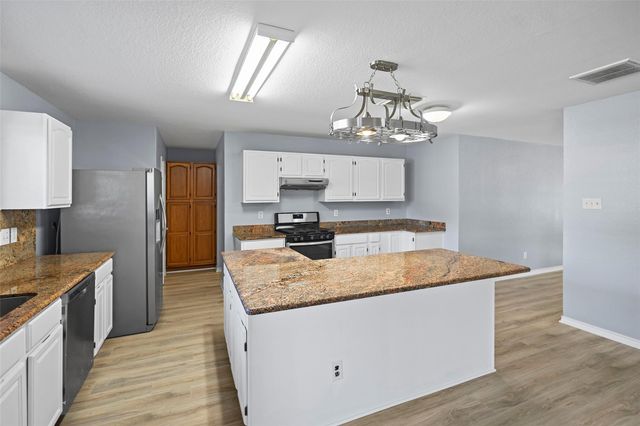 7627 Greenwood Point Drive, Cypress, TX 77433