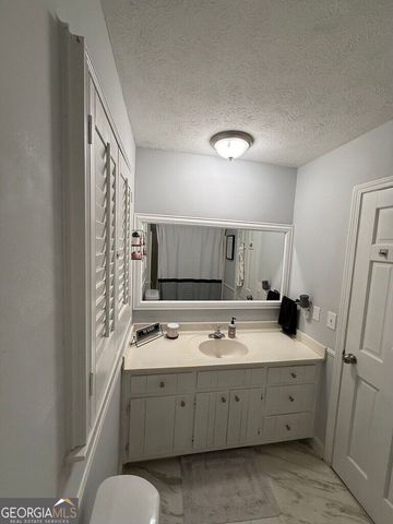 81 Crowell Road SE, Conyers, GA 30094