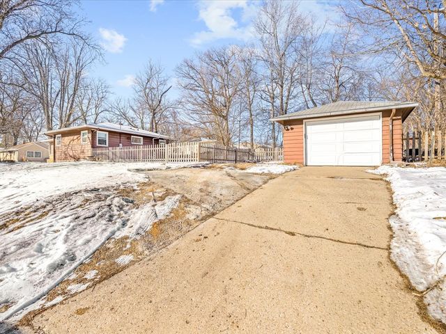 3504 Brendenwood Road, Rockford, IL 61107