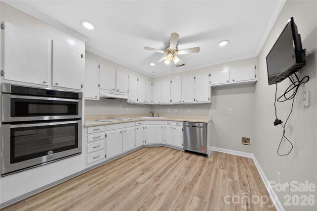 2405 Quail Lake Drive, Charlotte, NC 28210