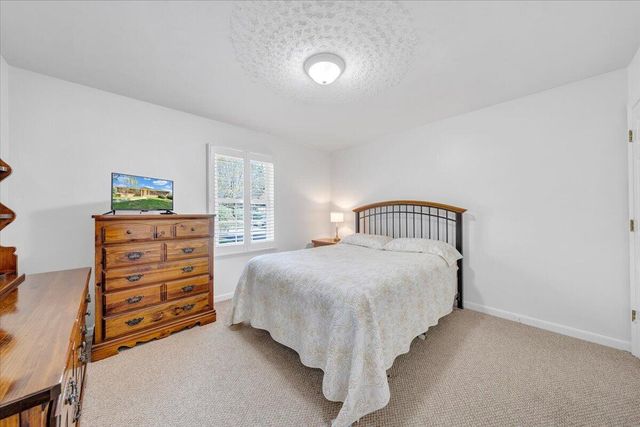 139 Winesap RD, Roanoke, VA 24019