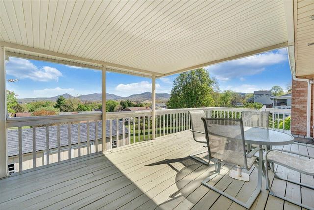 139 Winesap RD, Roanoke, VA 24019