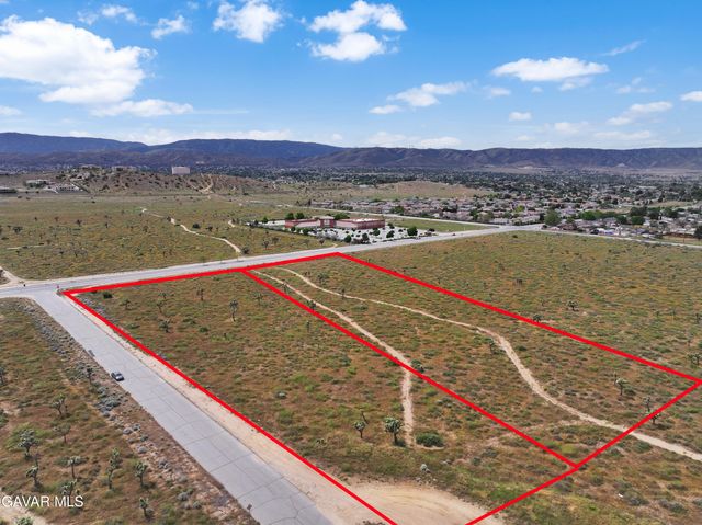 Cor Avenue L8 37th Stw, Quartz Hill, CA 93536