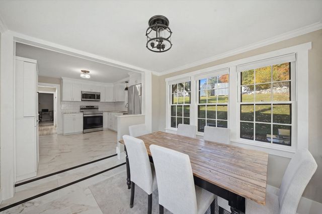 29 Shadow Lake Rd, Salem, NH 03079