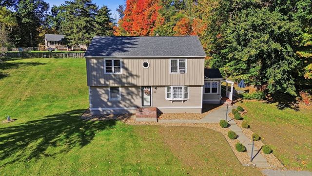 29 Shadow Lake Rd, Salem, NH 03079