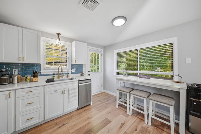 29 Shadow Lake Rd, Salem, NH 03079