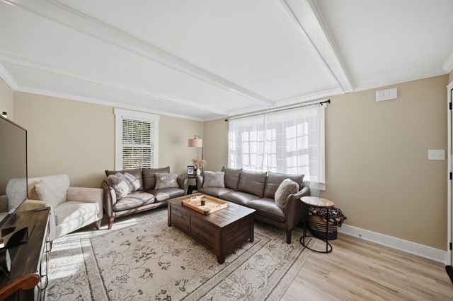 29 Shadow Lake Rd, Salem, NH 03079
