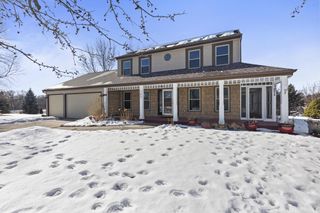 243 Royal Oak COURT, Pewaukee, WI 53072
