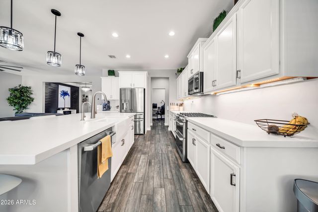 3713 W ABRAMS Drive, New River, AZ 85087