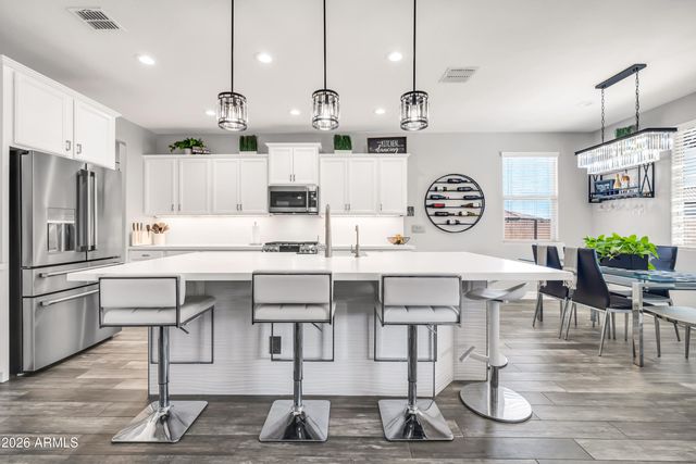 3713 W ABRAMS Drive, New River, AZ 85087