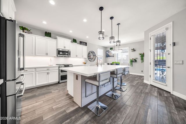 3713 W ABRAMS Drive, New River, AZ 85087