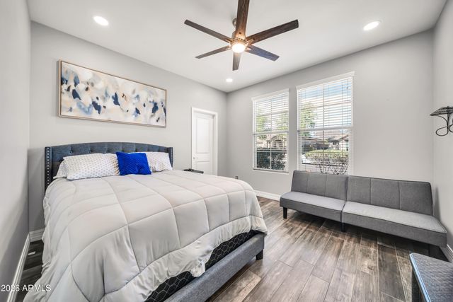 3713 W ABRAMS Drive, New River, AZ 85087