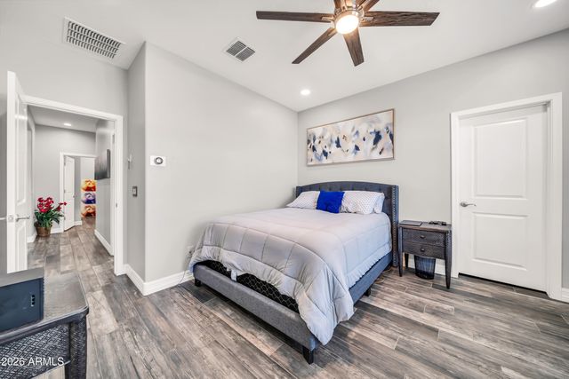 3713 W ABRAMS Drive, New River, AZ 85087
