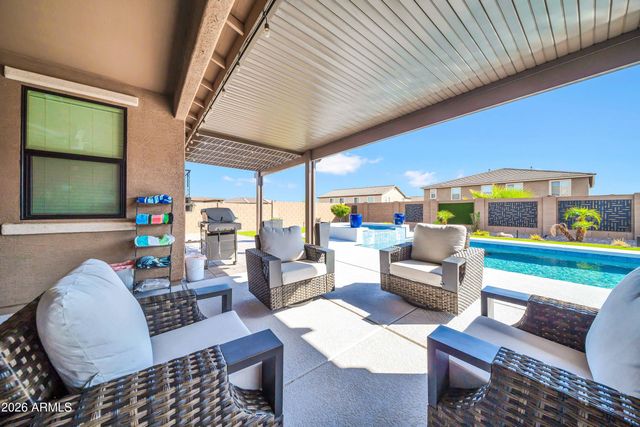 3713 W ABRAMS Drive, New River, AZ 85087