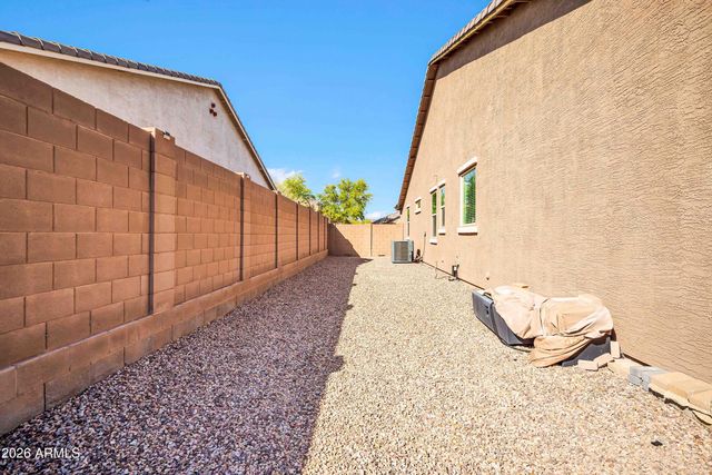 3713 W ABRAMS Drive, New River, AZ 85087